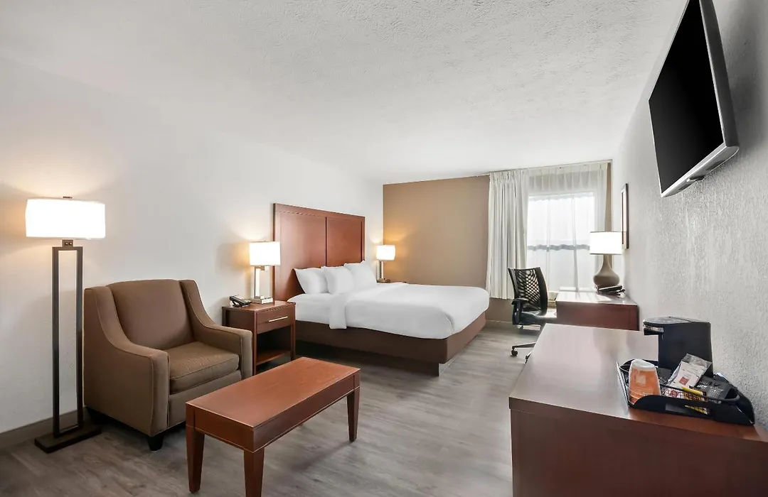 Comfort Inn & Suites Cincinnati Eastgate-1