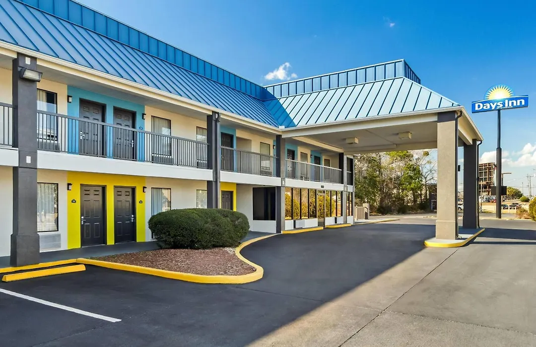 Days Inn By Wyndham Ocean Springs-1