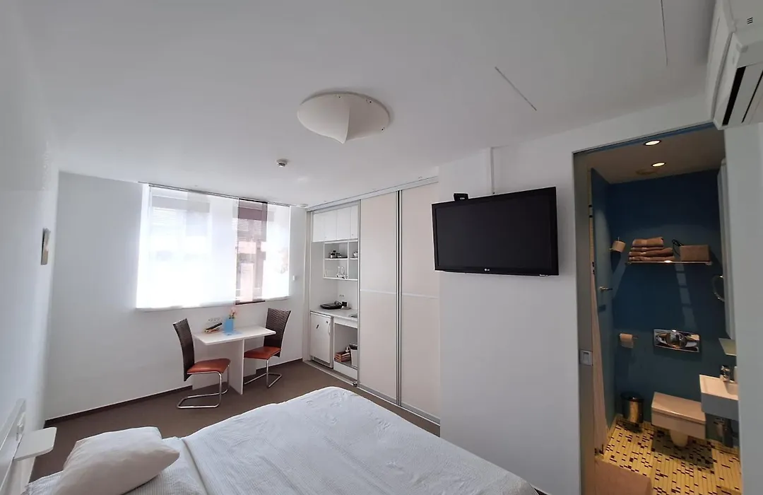 Marta Studios & Rooms-1