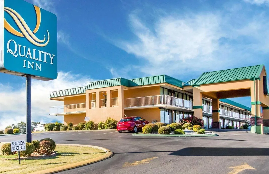 Quality Inn Dyersburg I-155-1