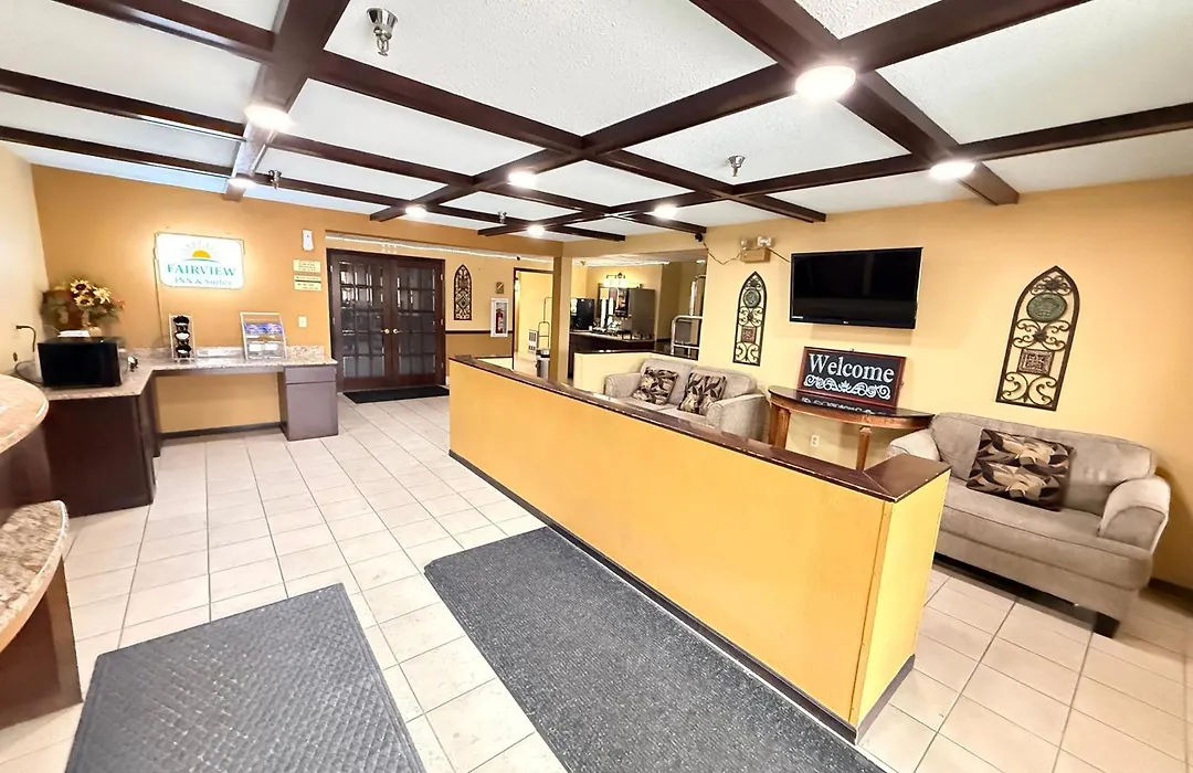 Fairview Inn & Suites Whitewater-1