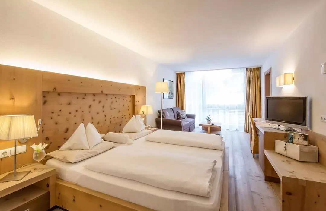 Alpine Hotel Ciasa Lara-1