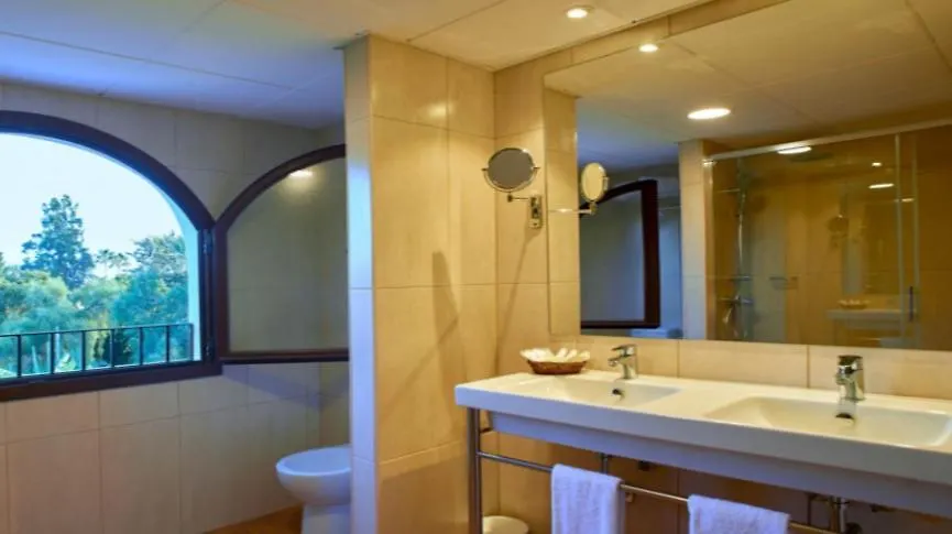 Paloma Blanca Boutique Hotel (Adults Only)-1