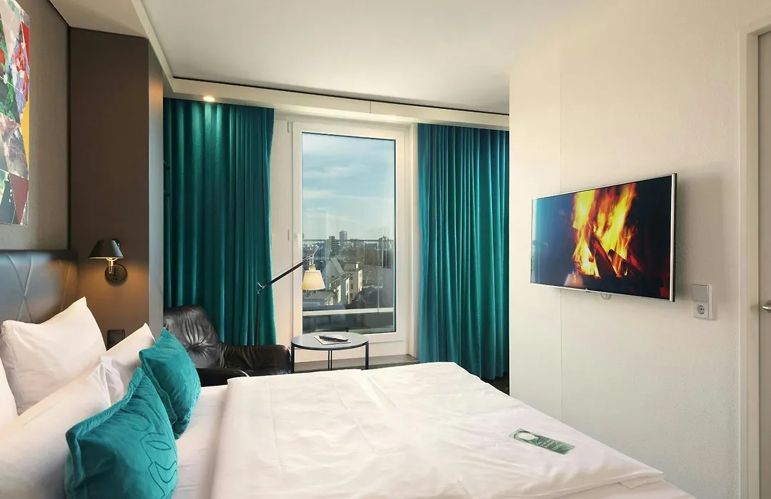 Motel One Frankfurt-Römer-1