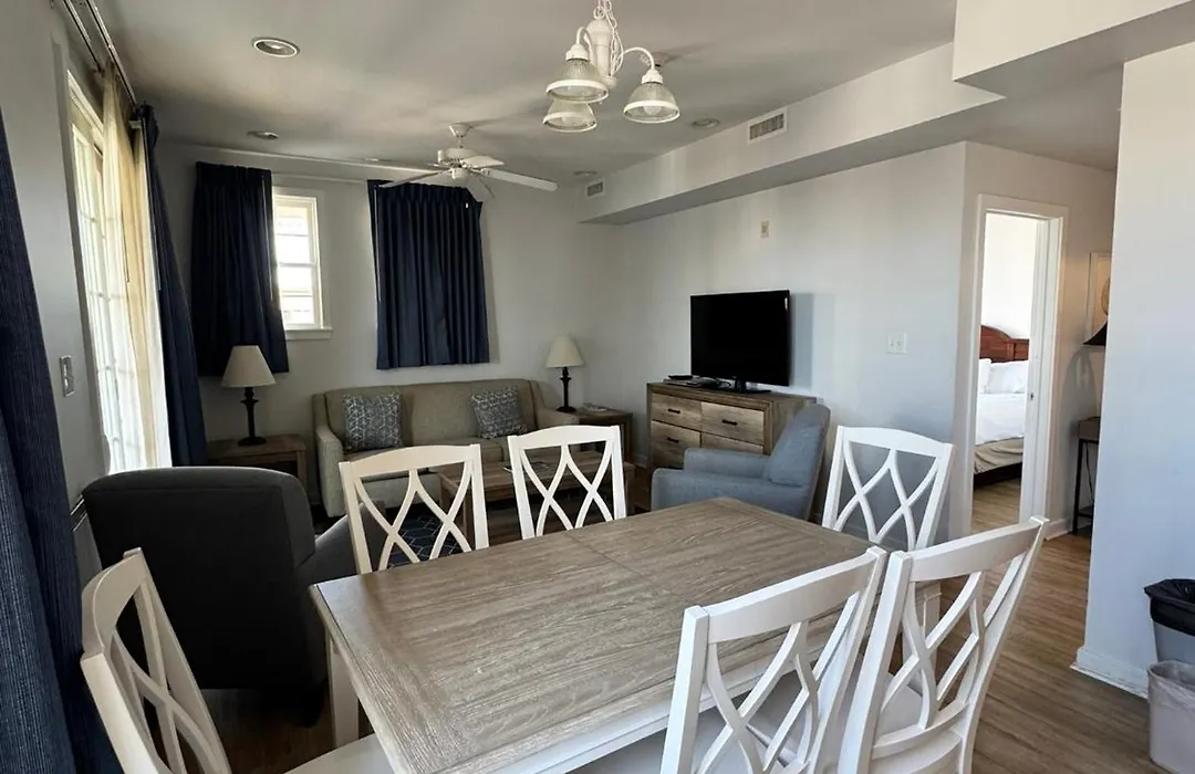Ebb Tide Suites-1