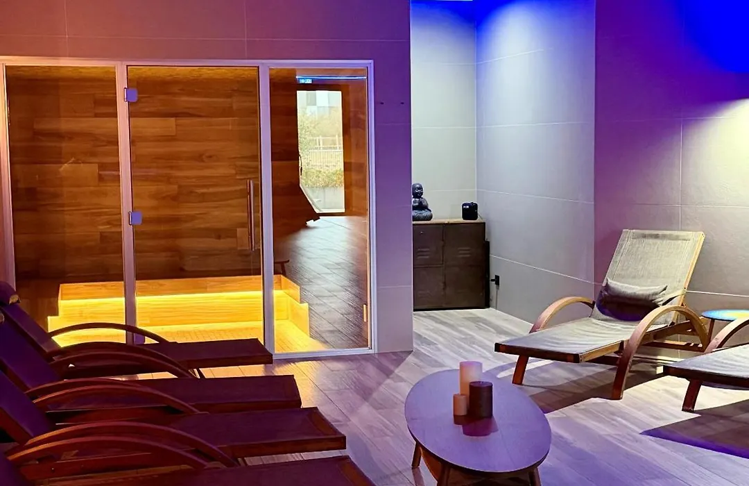 World Hotel-1