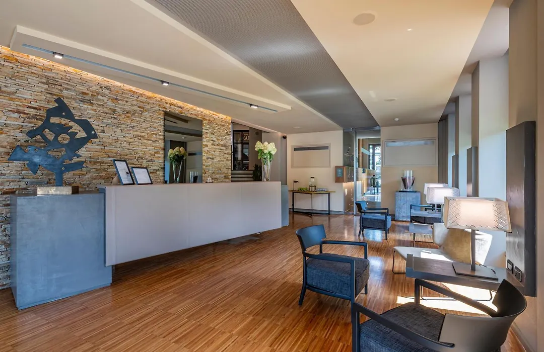 Alter Hotel-1