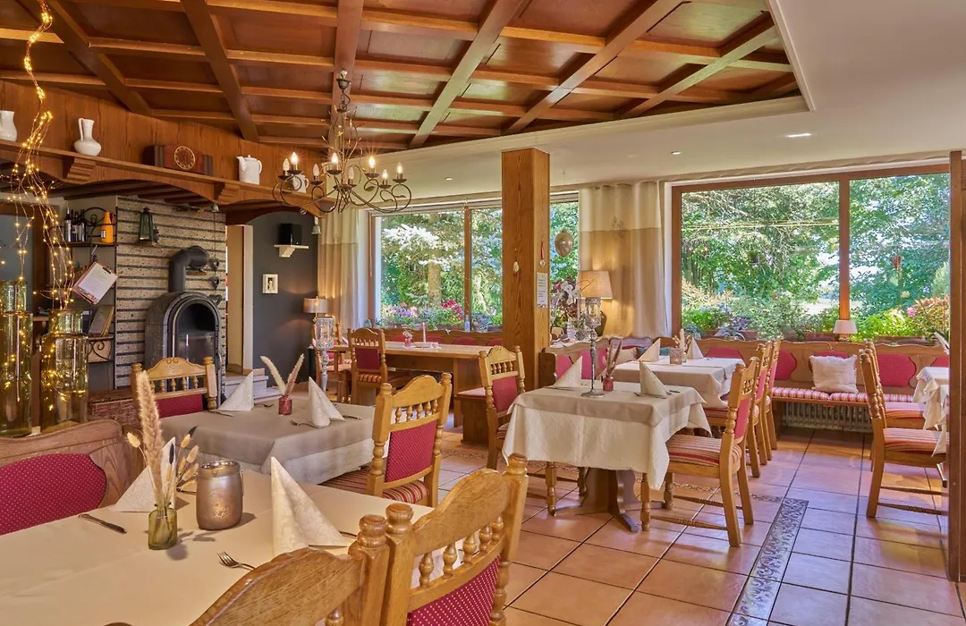 Landhotel Lindenhof-1