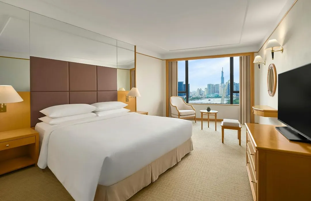 Renaissance Riverside Hotel Saigon-1