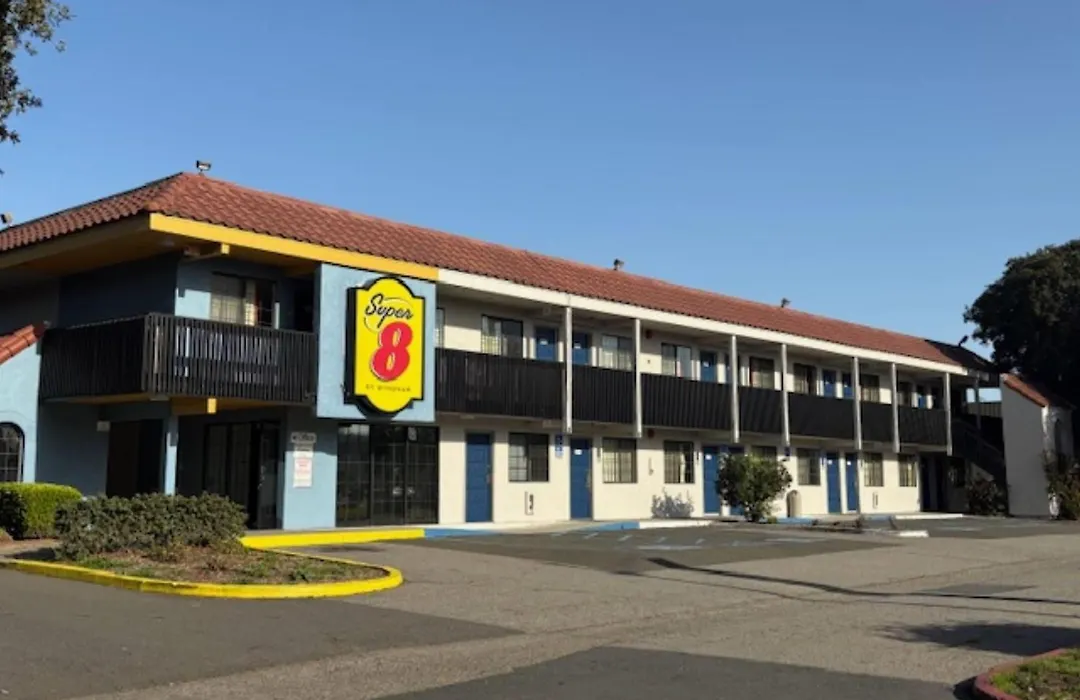 Super 8 By Wyndham Petaluma-1