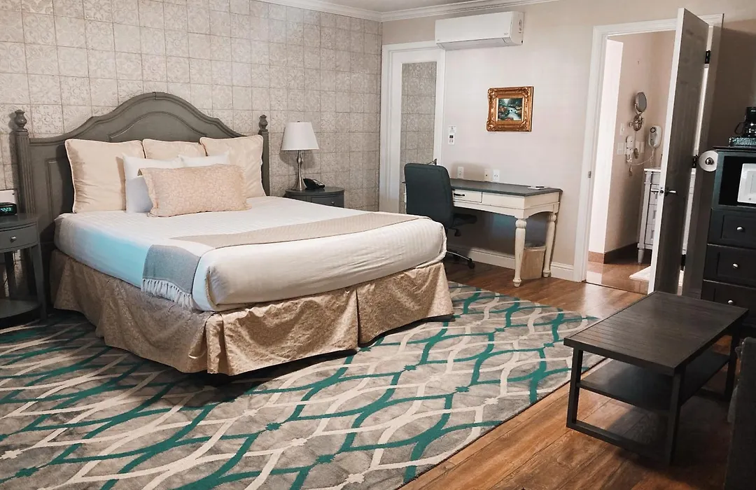 Grass Valley Courtyard Suites-1