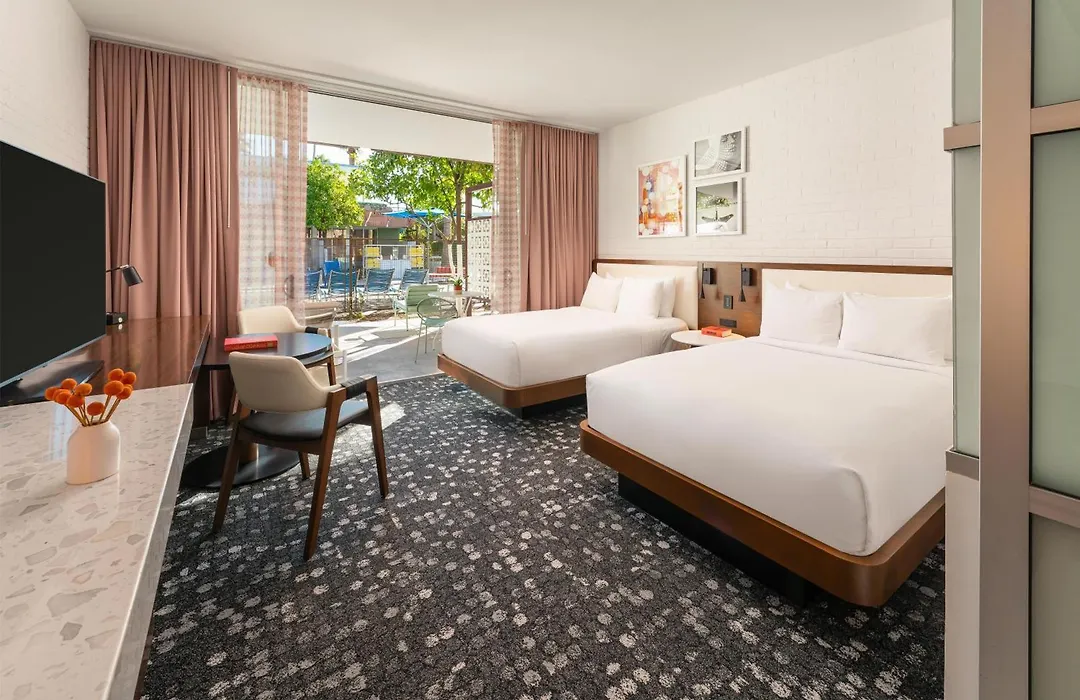 Hotel Valley Ho-1