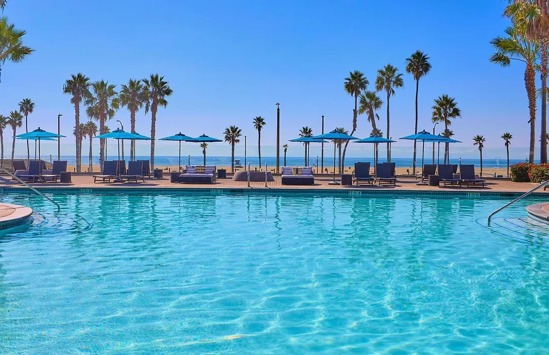 The Waterfront Beach Resort, A Hilton Hotel-1