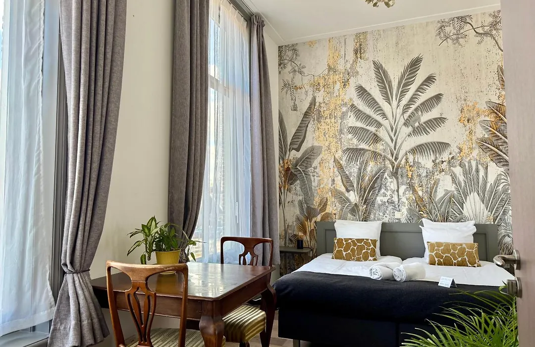 Boutique Hotel Joure - Centrum & Haven-1