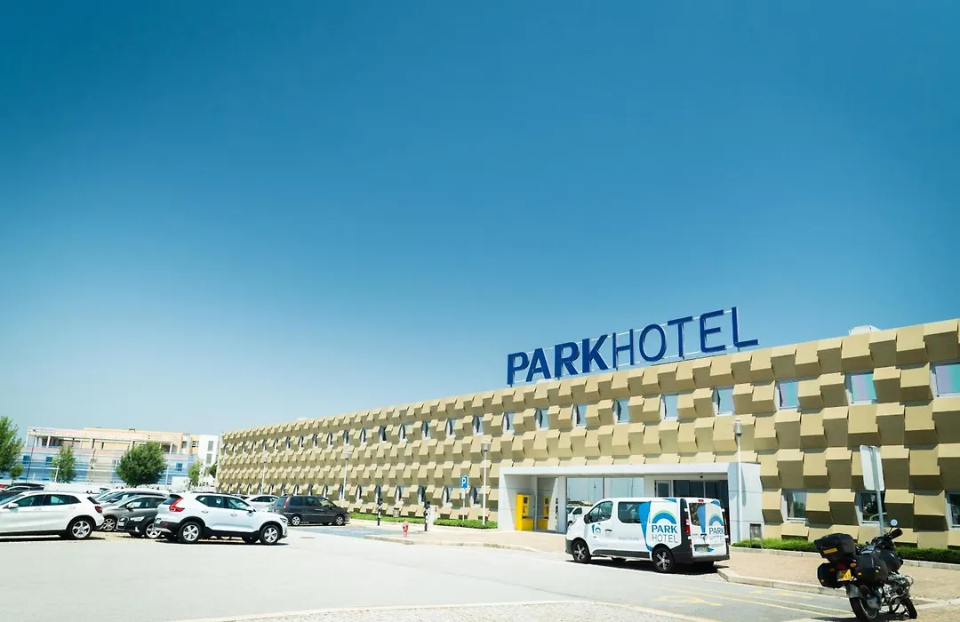 Park Hotel Porto Aeroporto-1