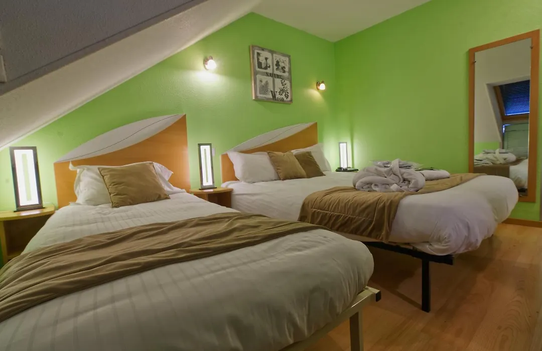 Hostellerie du Centrotel et Spa Bulles d'Allier-1