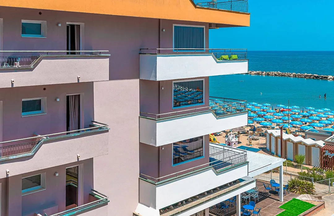 Hotel Cola-1