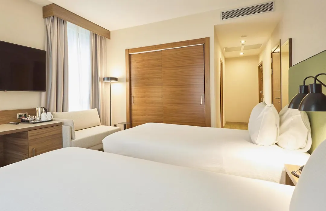Hilton Garden Inn Sevilla-1