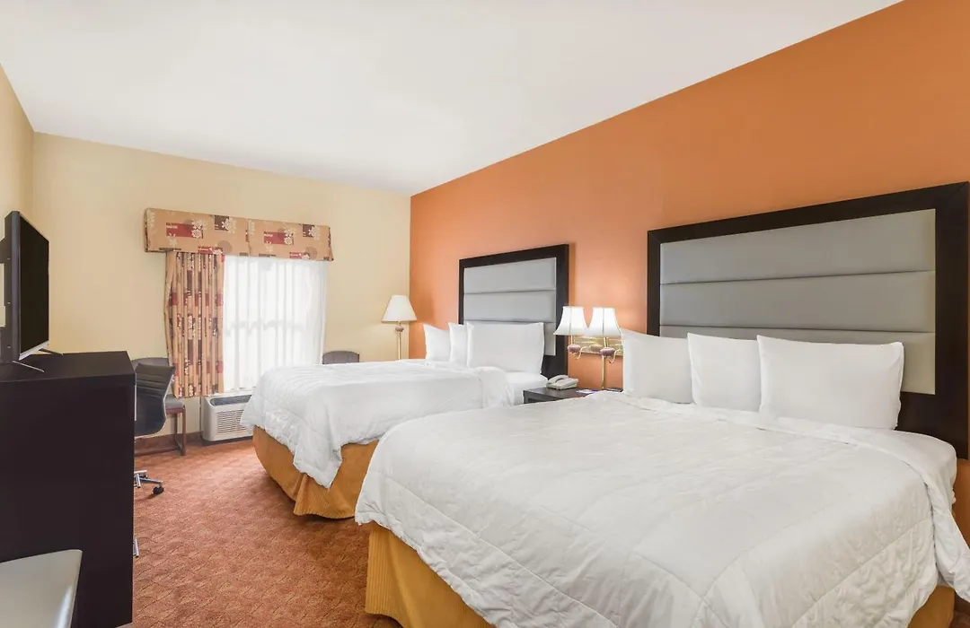 Baymont By Wyndham Fayetteville-1