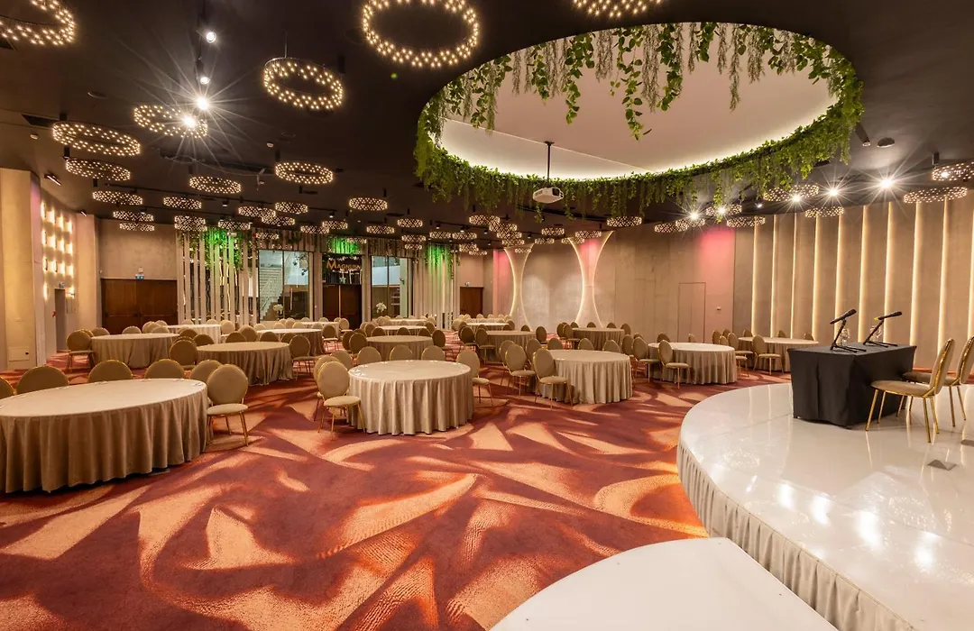 Hotel International Iasi-1