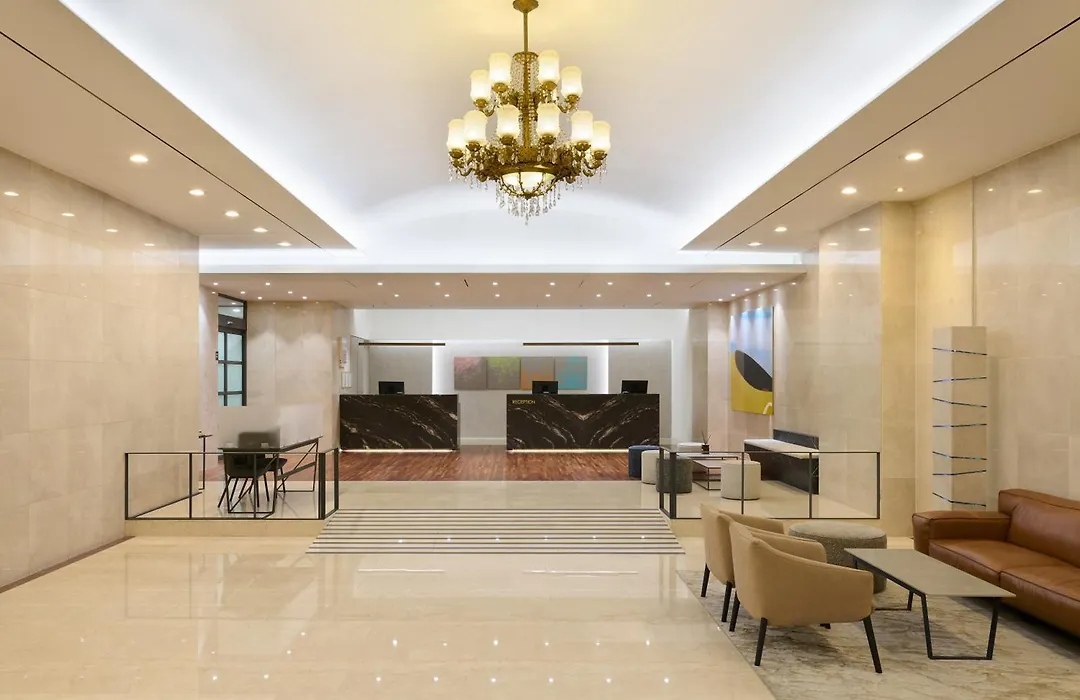 Hotel President-1