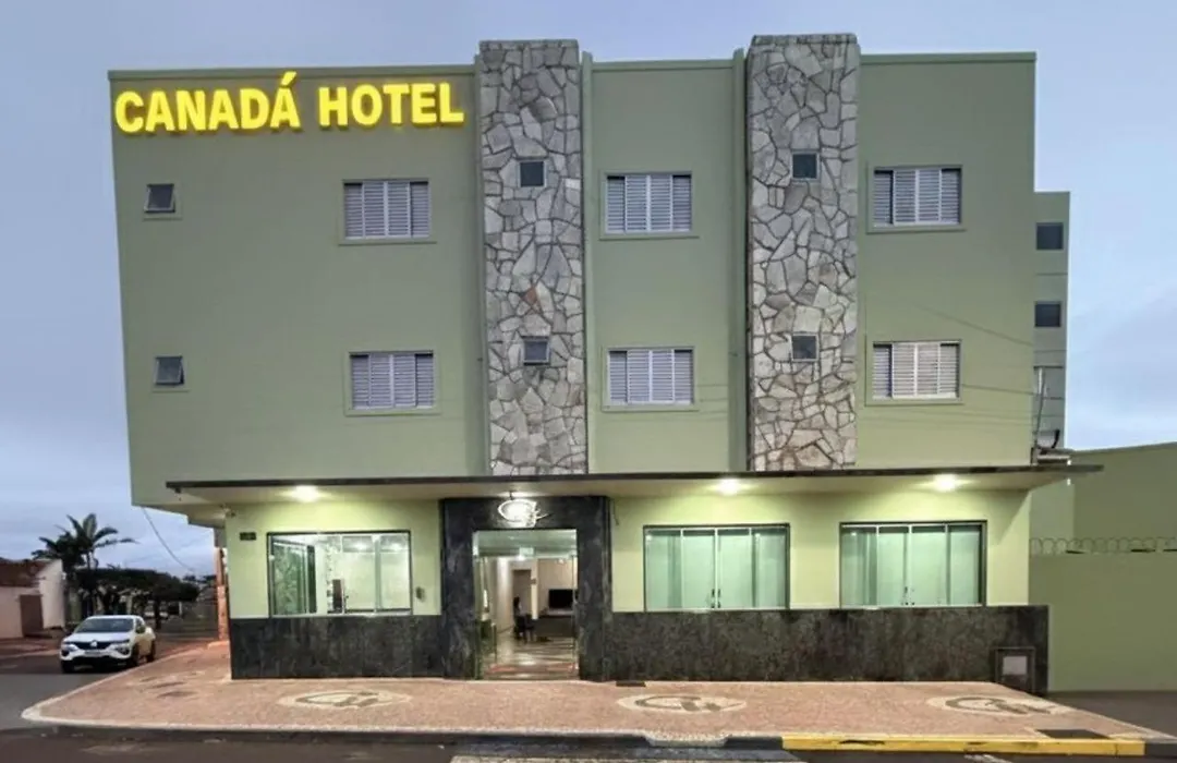 Canadá Hotel-1