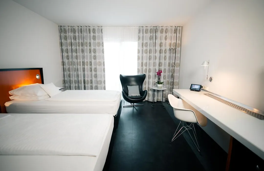Dorint Kongresshotel Düsseldorf/Neuss-1