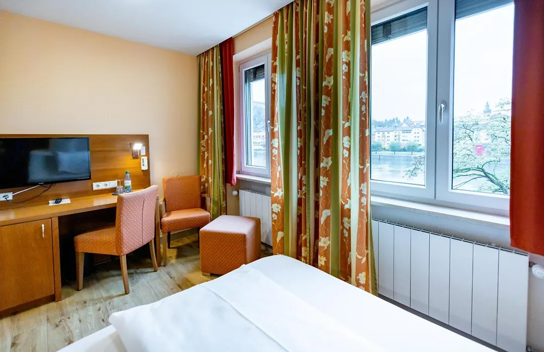 Hotel Alter Kranen-1