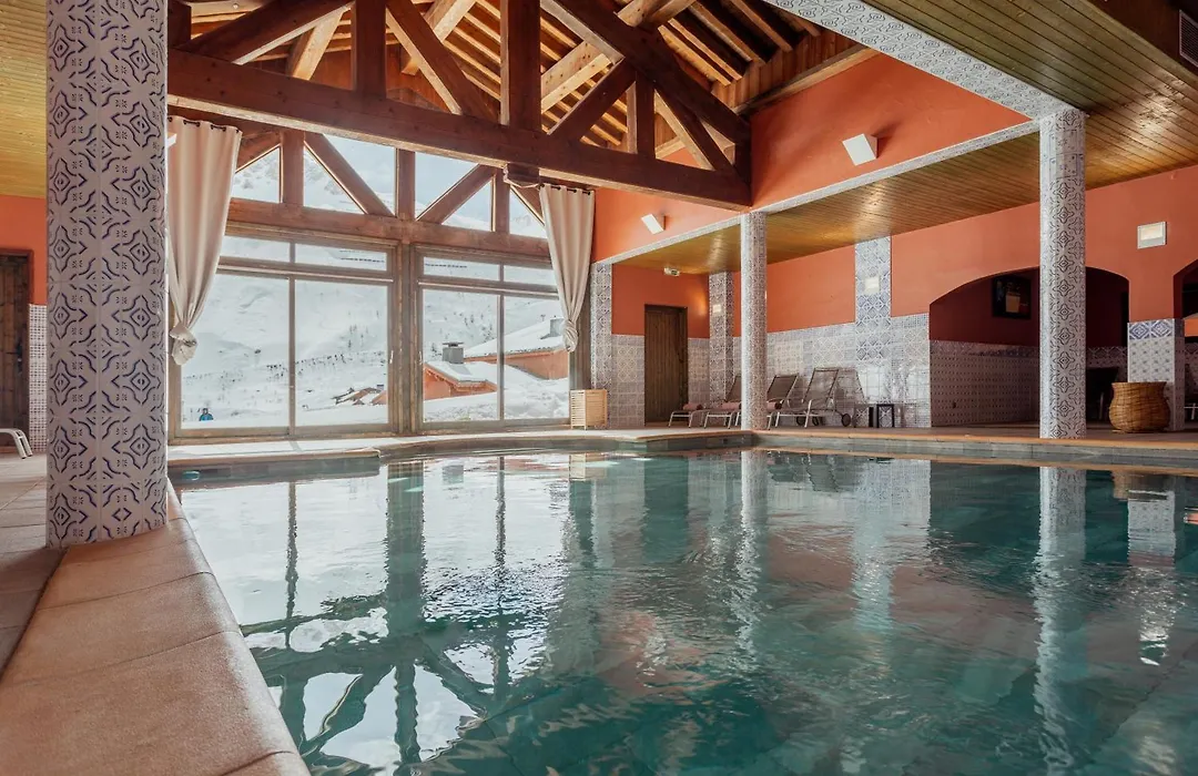 Hôtel Les Suites Du Montana-1