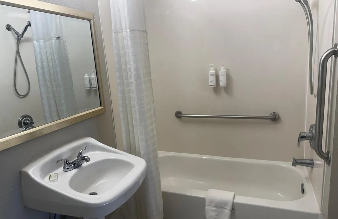 Days Inn By Wyndham Lake City I-10-1