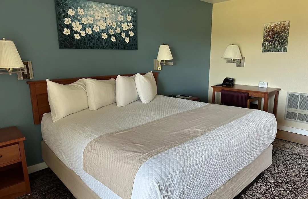 Table Rock Motel & Vacation Rentals-1