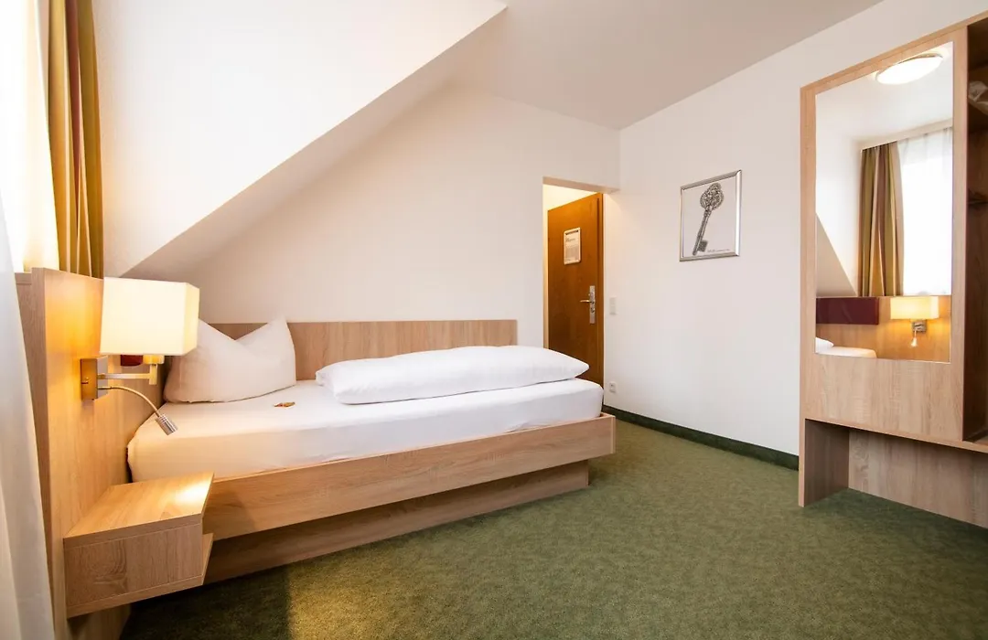 Hotel Zur Traube-1