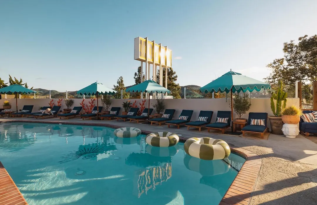 Skyview Los Alamos - 21 & Over Pool-1
