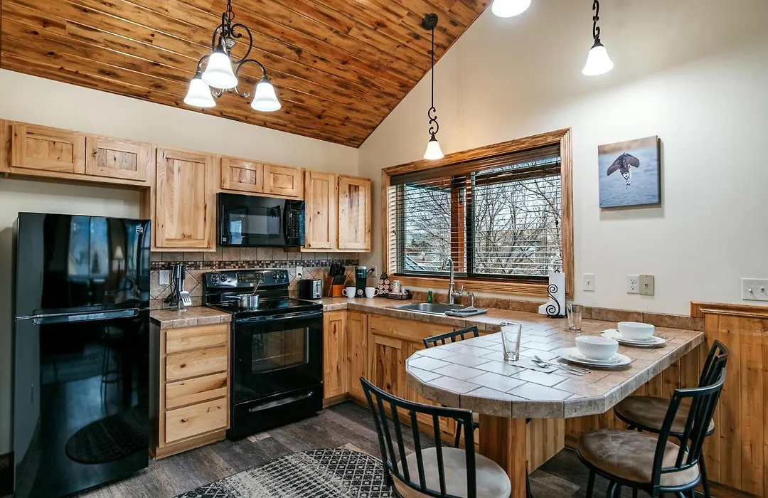 Yellowstone Riverside Cottages-1