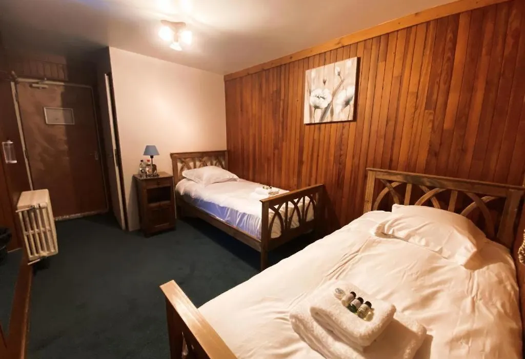 Hôtel La Petite Auberge-1