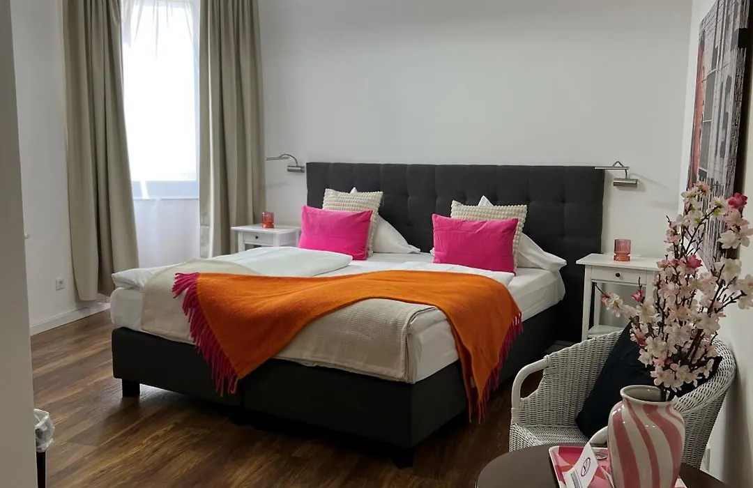 Landhaus Hotel Neuss-1