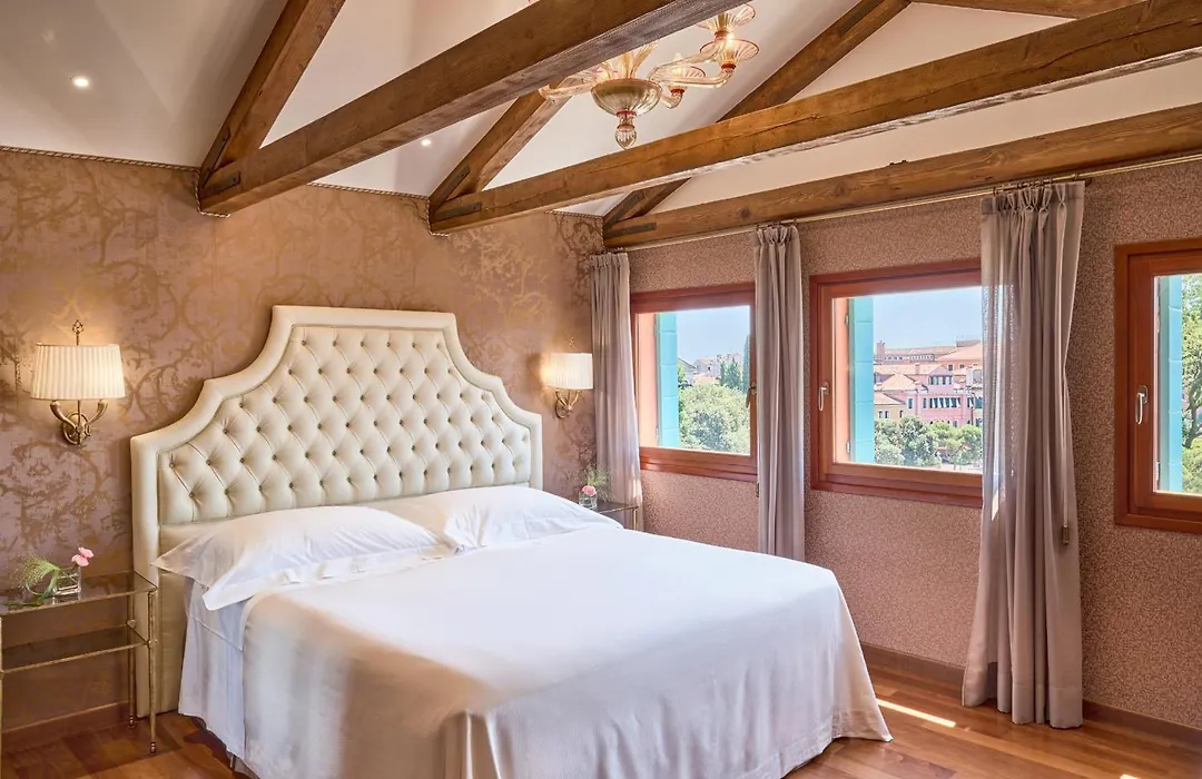 Hotel Santa Chiara-1