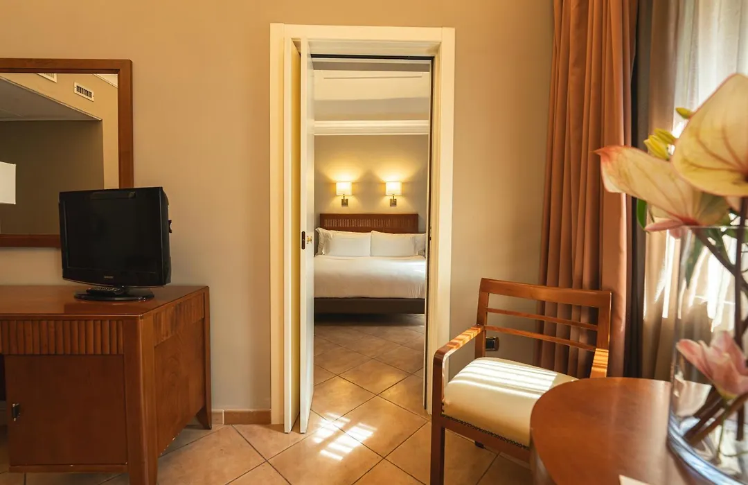 Hotel Forum-1