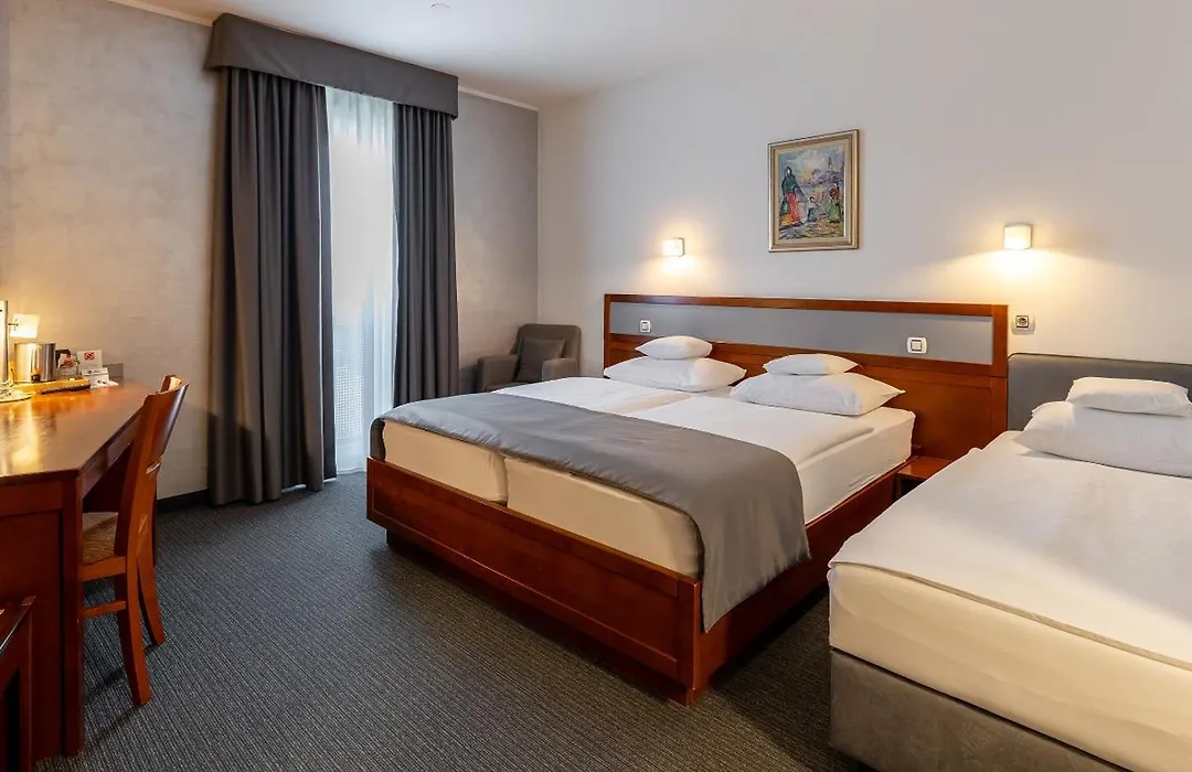 Best Western Airport Hotel Stella-1