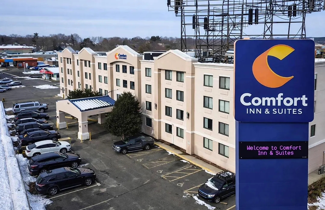 Comfort Inn & Suites Meriden East-1