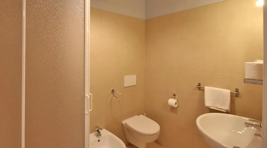 Hotel Plaza-1