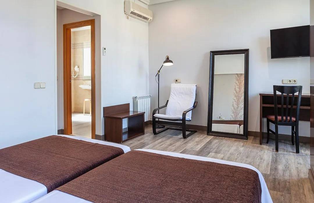 Hotel Mediodia-1