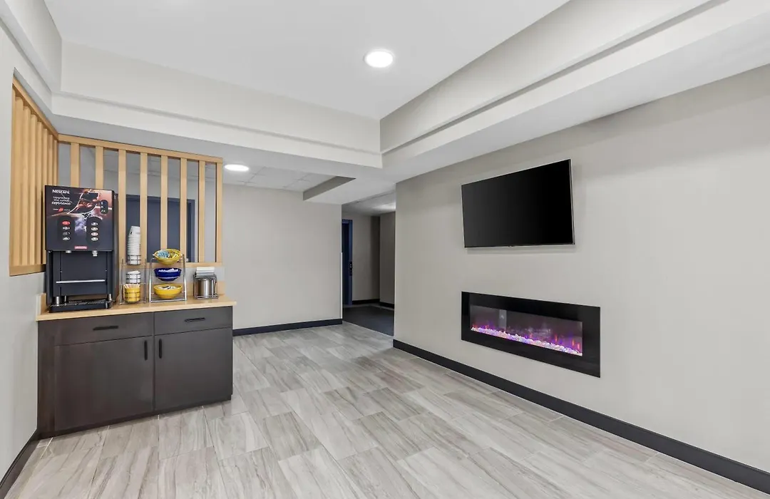 Days Inn & Suites By Wyndham Union City-1