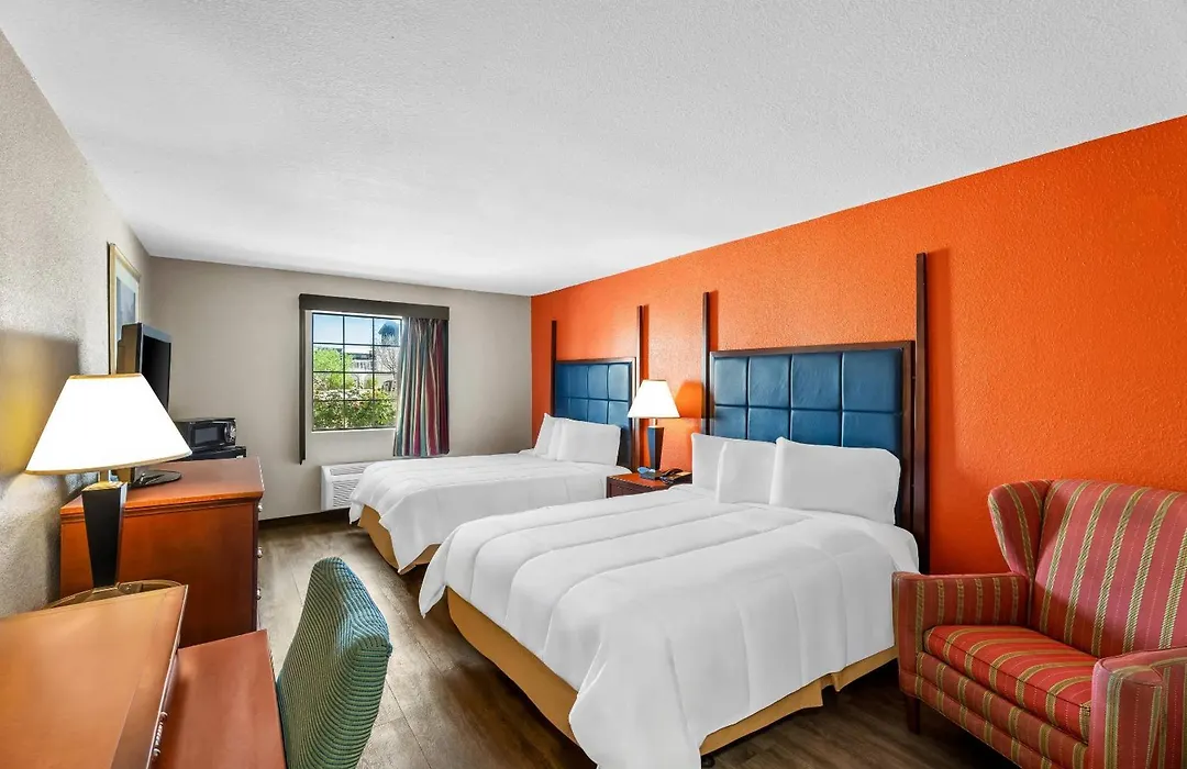 Rodeway Inn-1