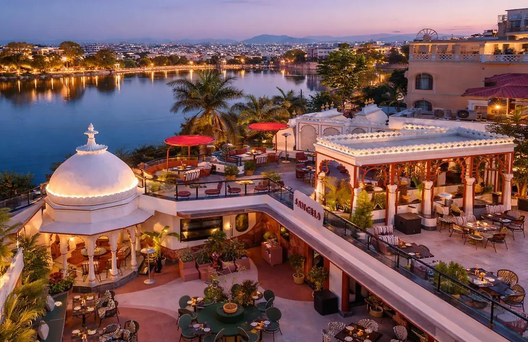 Swaroop Vilas - Lake Facing Boutique Hotel-1