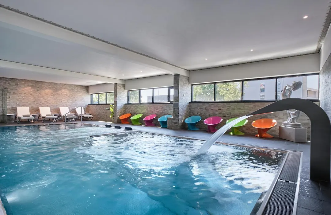 Hôtel Restaurant Athena Spa-1