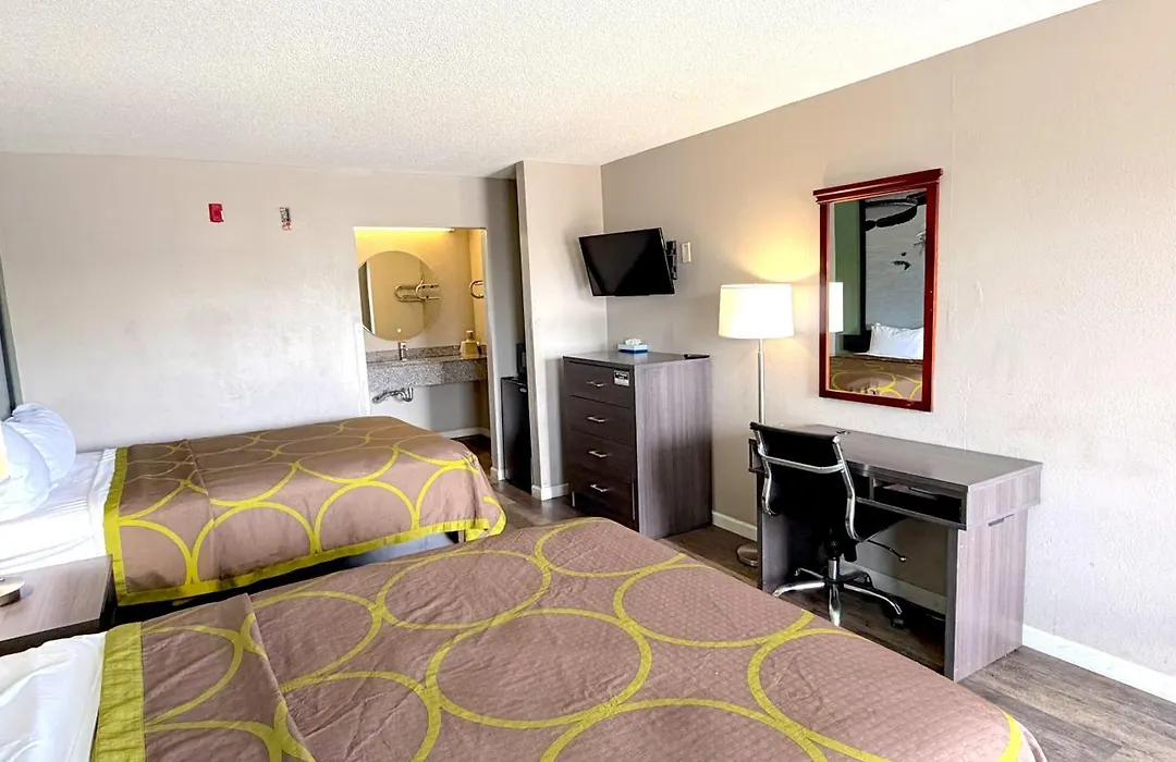 Super 8 By Wyndham Marianna I-10-1