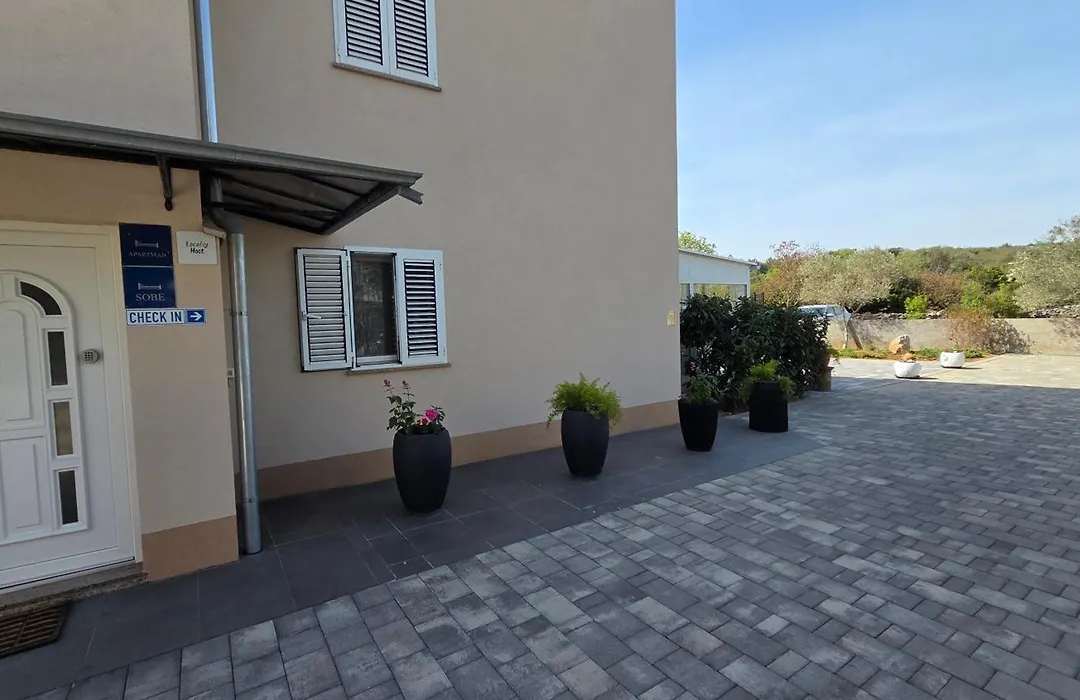 Rooms-Sobe Haus Magdalena Krk-1