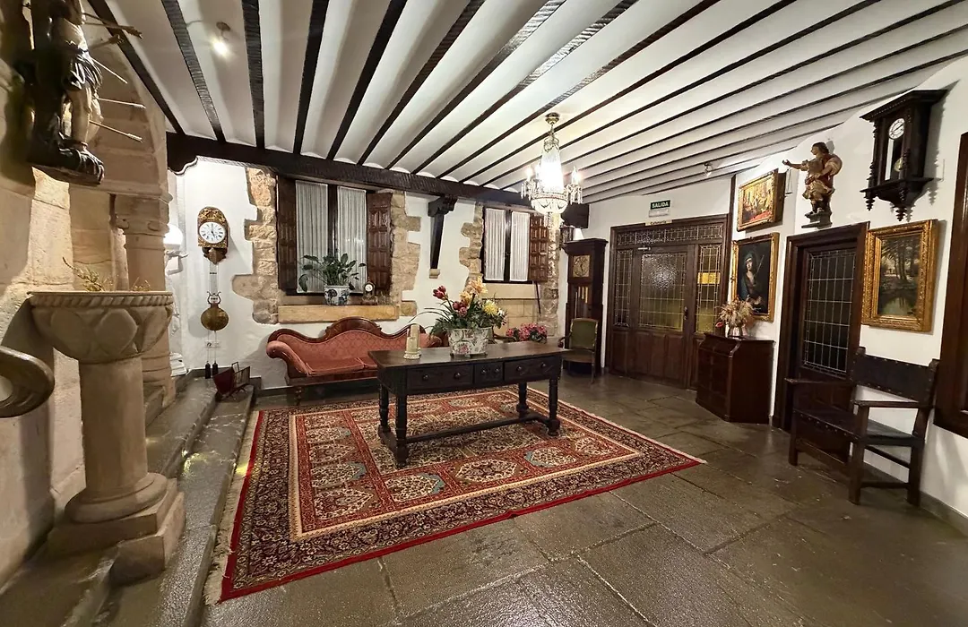 Hotel Santillana-1