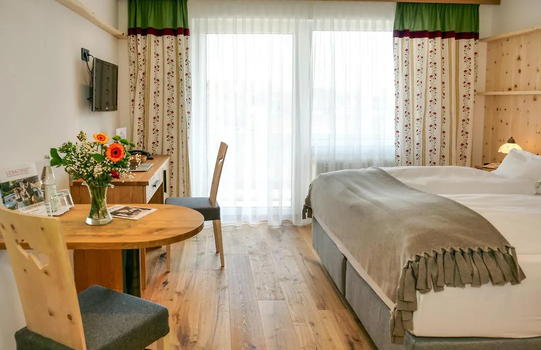 Hotel Lenauhof-1